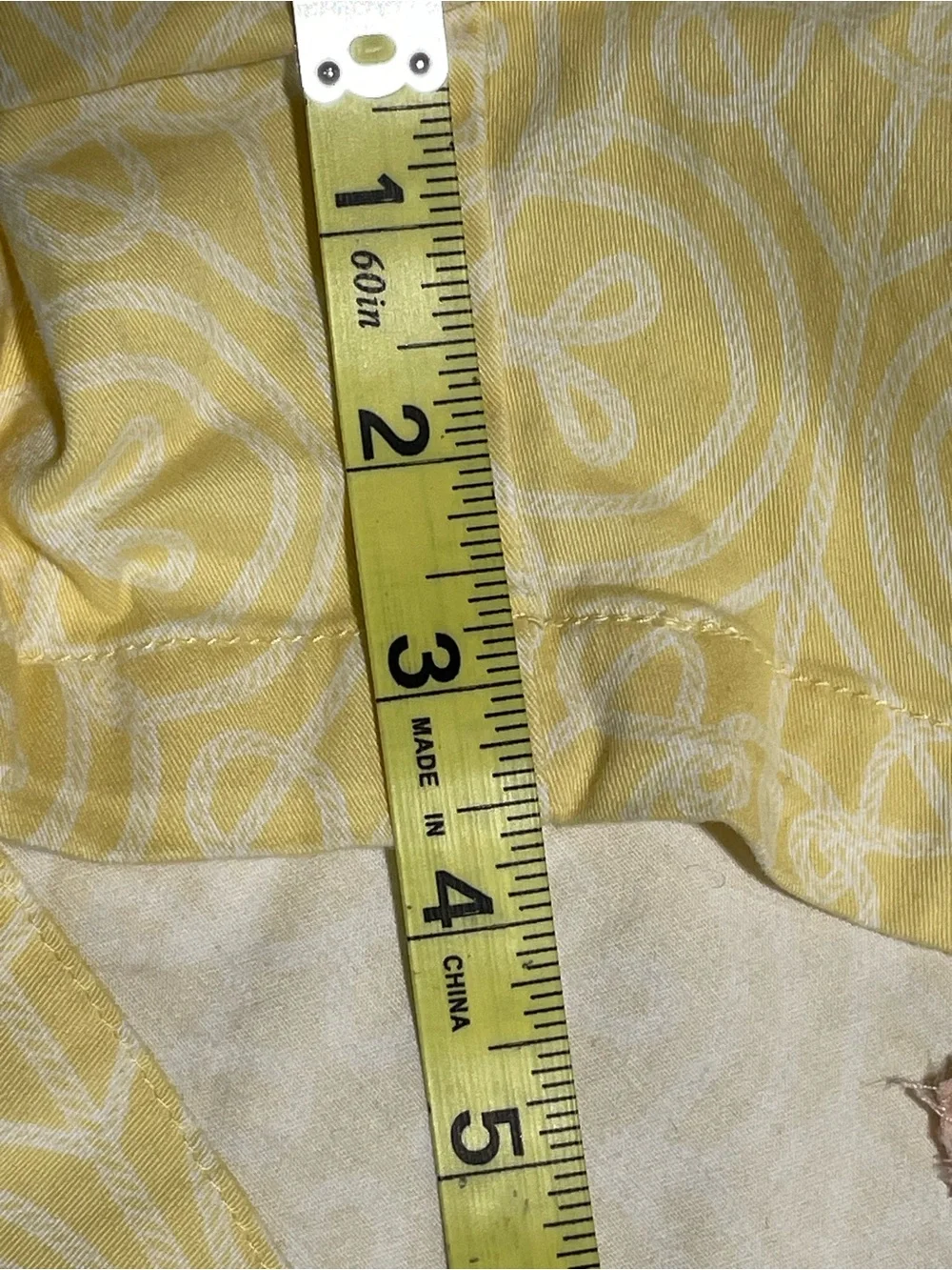 Vaca Ready! Juniper + Lime Womens Sz 16 Light Yellow & White Printed Shorts